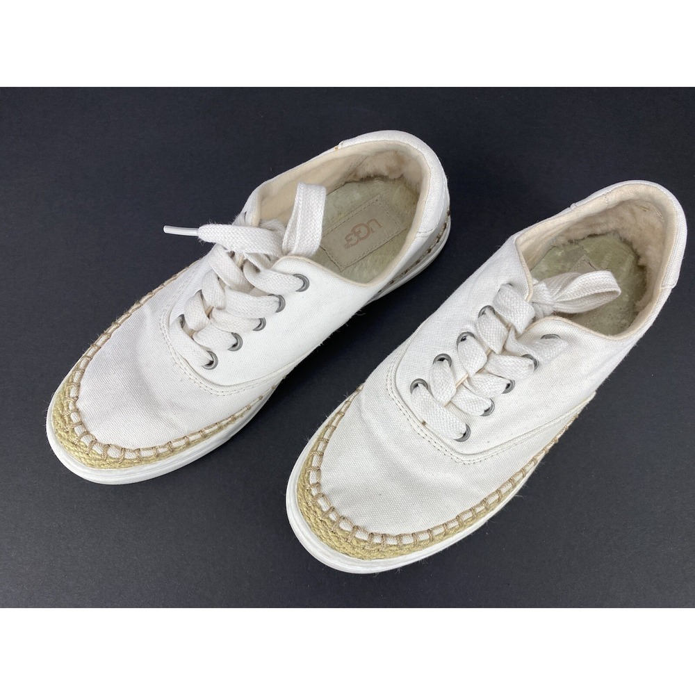UGG Sneakers Girls Size 6 White Canvas‎ Lace Up Decorated Edge Fur Inside Heel